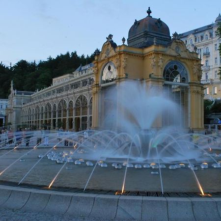 Mariánské Lázně Hostel Foster מראה חיצוני תמונה
