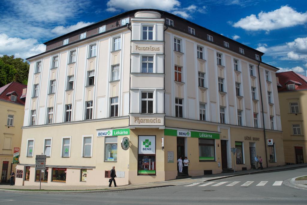 Mariánské Lázně Hostel Foster מראה חיצוני תמונה