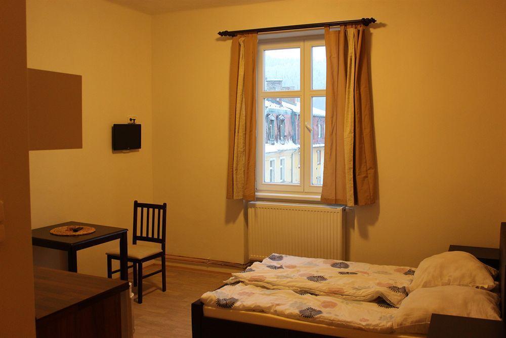 Mariánské Lázně Hostel Foster מראה חיצוני תמונה