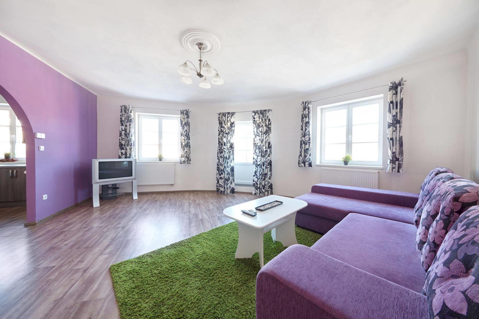 Mariánské Lázně Hostel Foster מראה חיצוני תמונה