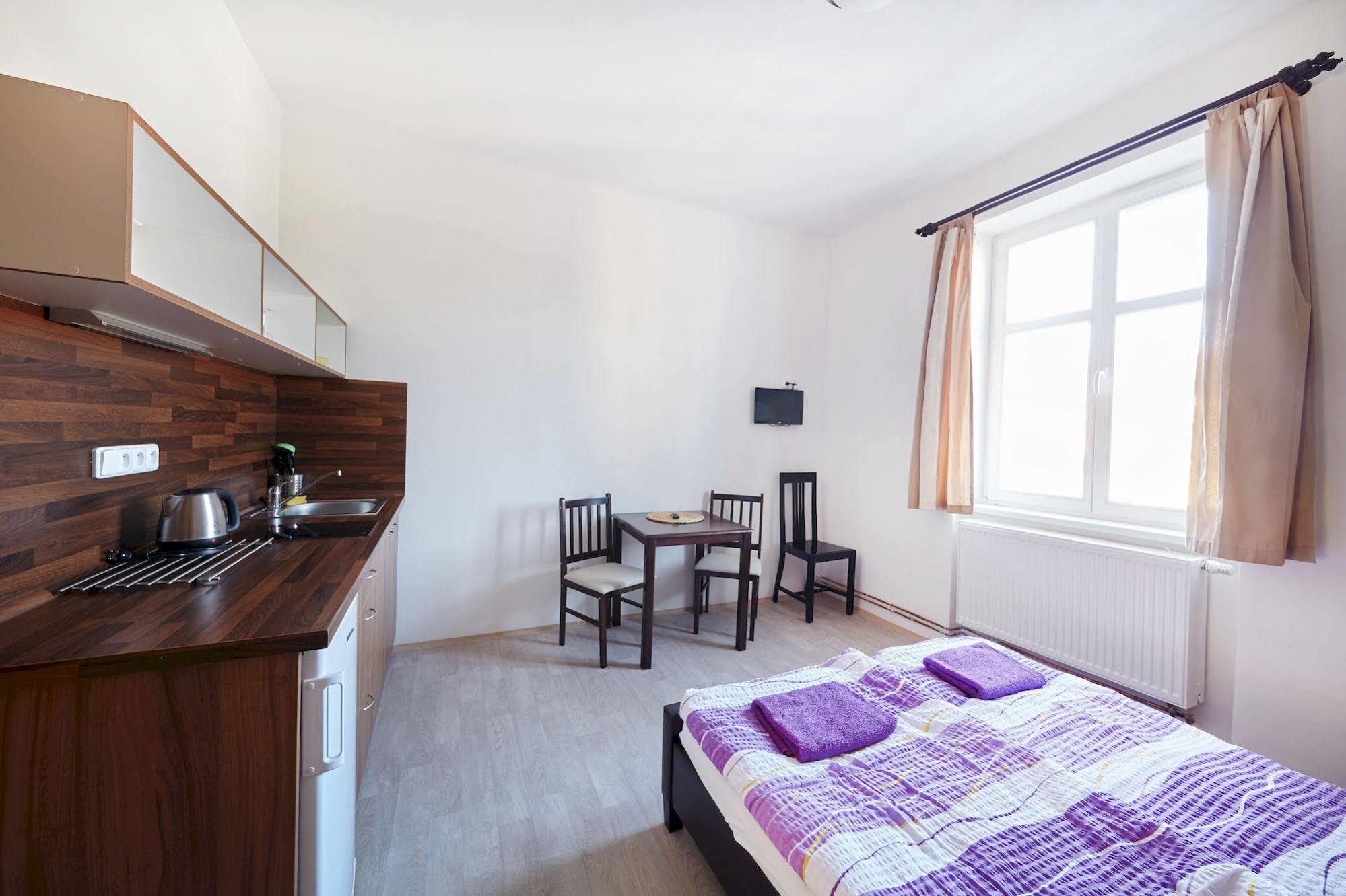 Mariánské Lázně Hostel Foster מראה חיצוני תמונה